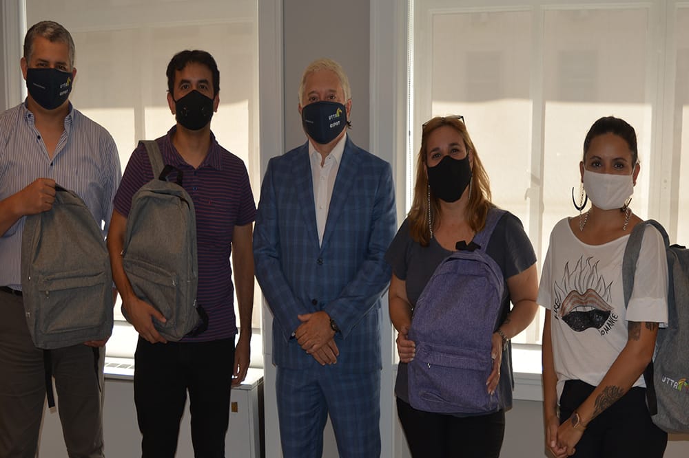 De regreso a clases, equipados por la UTTA