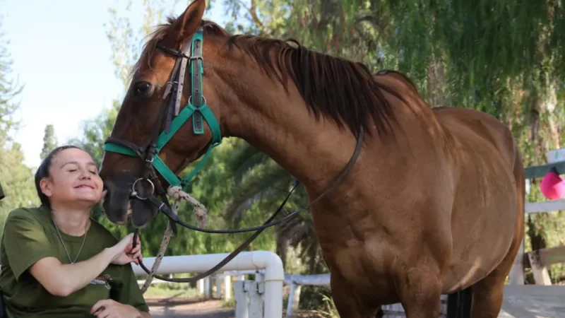 La recuperación de Florencia Giménez: la caída de un caballo la hirió, pero el vaivén de otro la ayuda a sanar