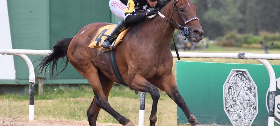 Abril pone primera en el HSI