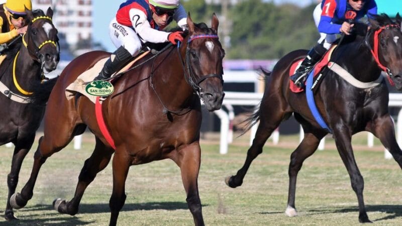 Sábado con doble propuesta jerárquica y más de $220M