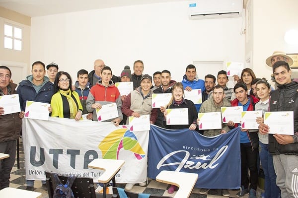 Culminó el curso de peón en el Hipódromo de Azúl