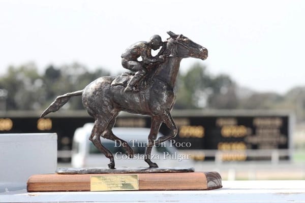 LAS ESTRELLAS VOLVIERON A EMOCIONAR EN EL HIPÓDROMO DE PALERMO