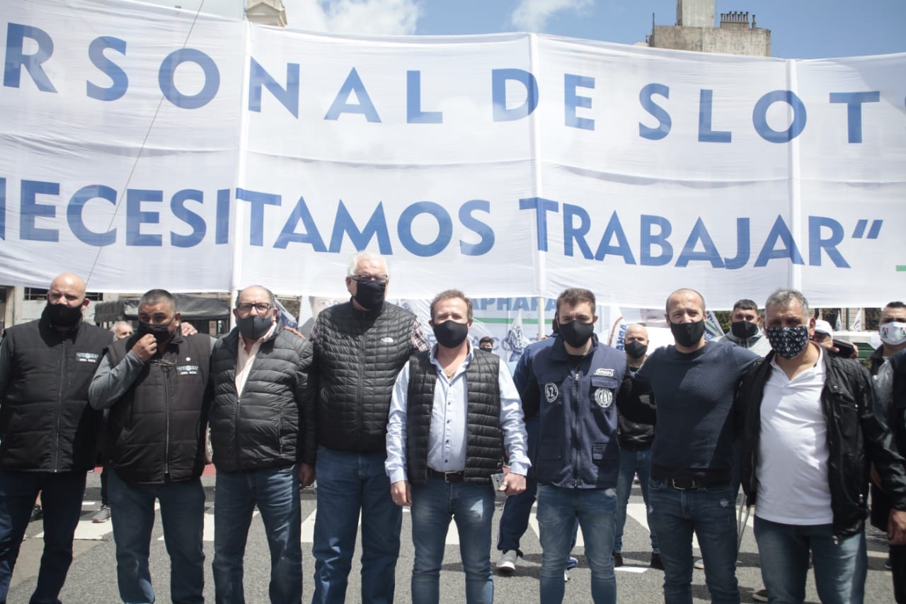 Comunicado a los trabajadores de ALEARA, UTGHRA, APHARA Y SUTEP