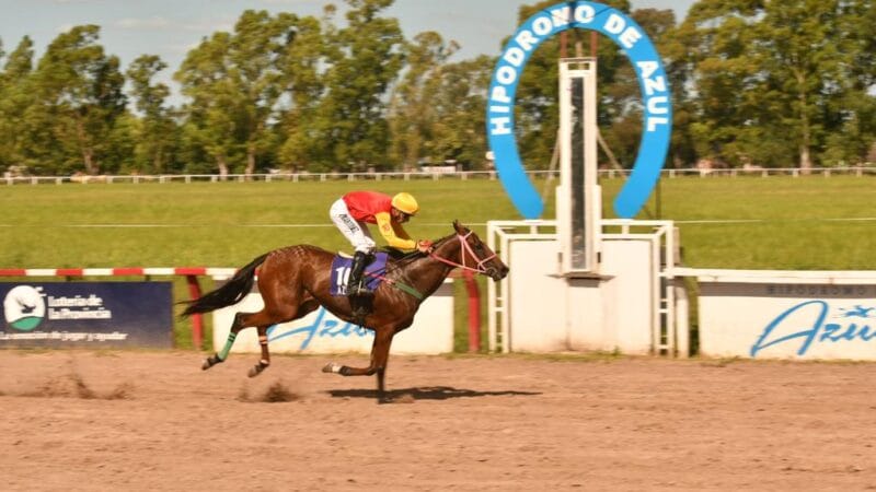 En Azul SANTINA LETAL trabajó por el triunfo