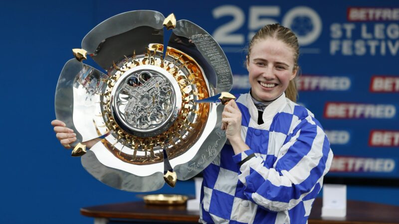 Saffie Osborne hizo historia en el St Leger